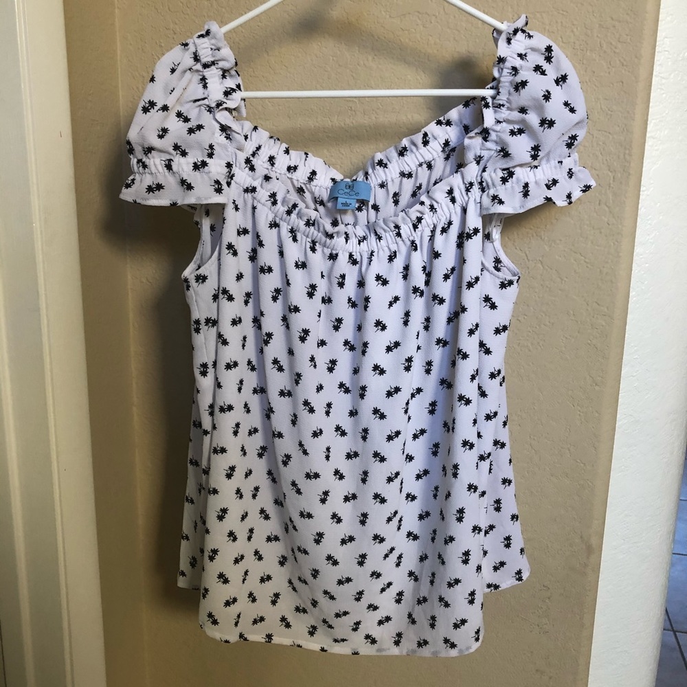 Cece dandelion flower peasant top